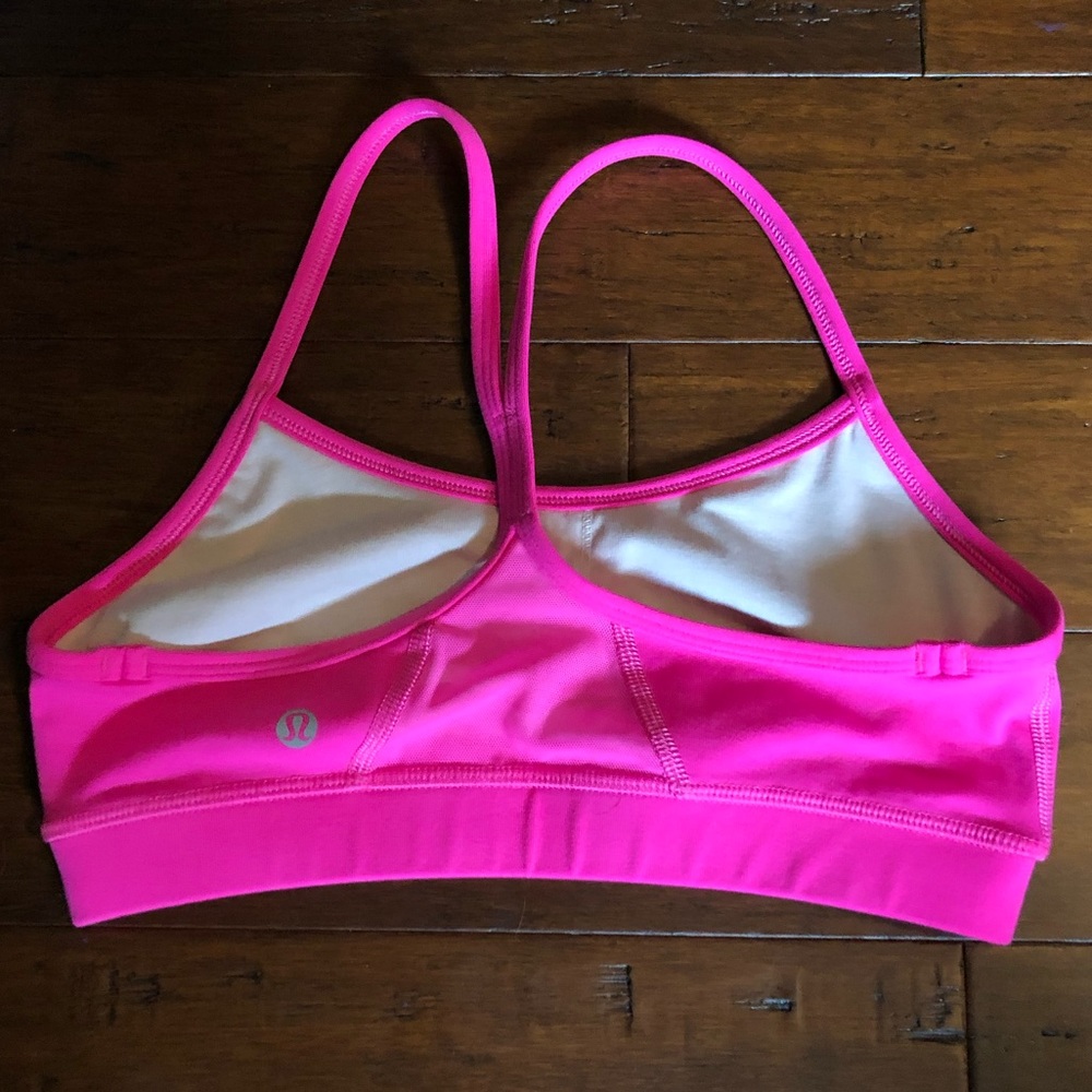 adorable Lululemon sports bra